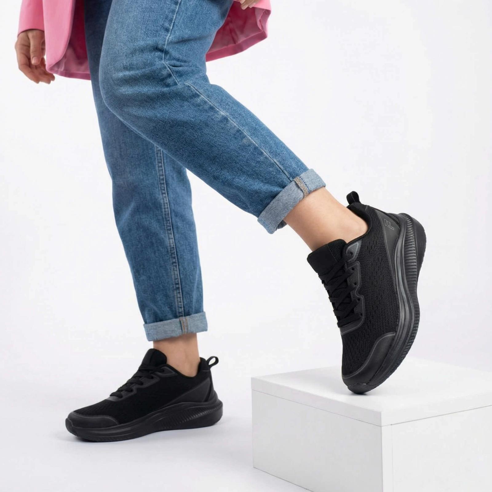 Ženske patike L182664-BLK